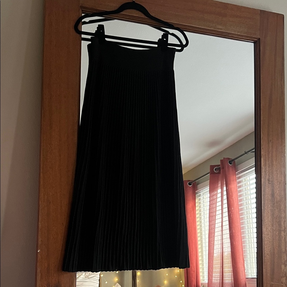 Elegant Black Pleated Sweater Skirt